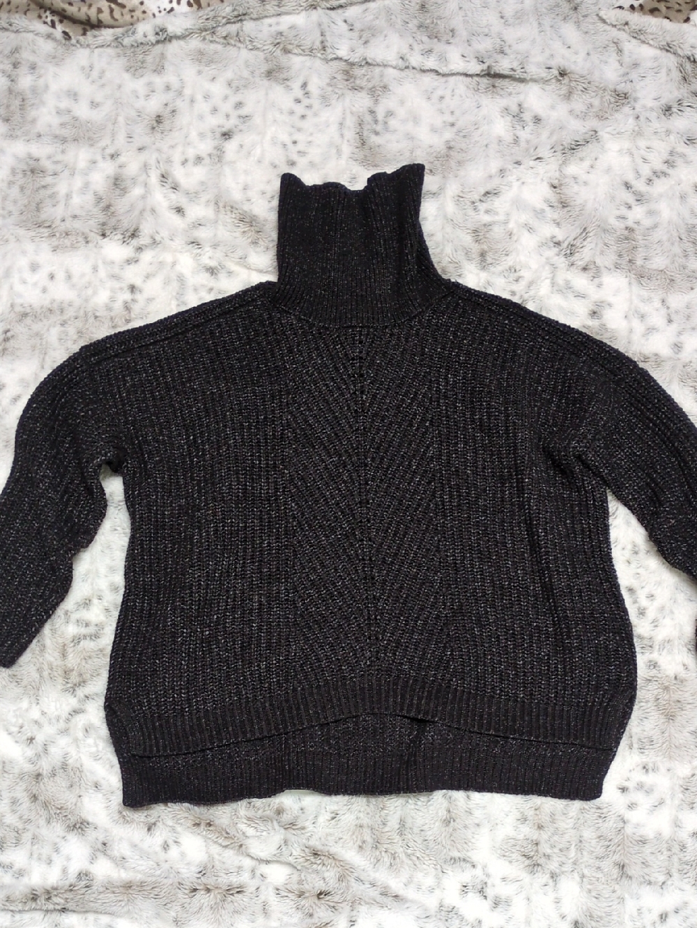 $5 MOVING SALE! Time and Tru Black Ribbed Turtleneck Sweater
